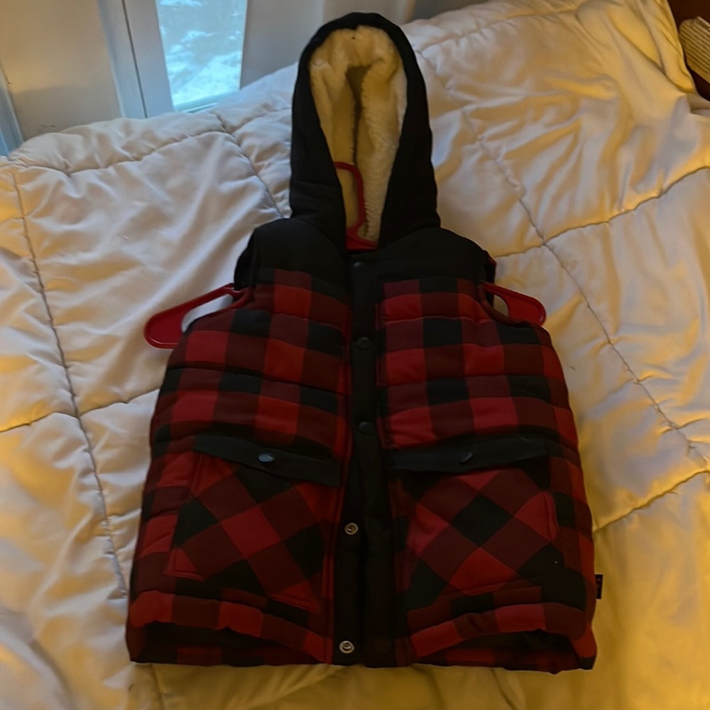 Lee red and black boys warm vest